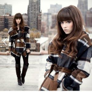 Plaid wrap coat by Chicwish
